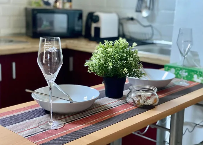 Stylish Ultracentral Old Town Apartment *